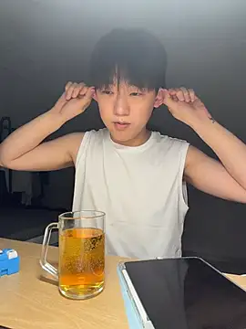 Snapshot of k-kinky chatting on 06-08-26, 05:35 k-kinky online show from 06-08-26, 05:35