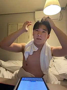 Snapshot of k-kinky chatting on 06-12-26, 09:18 k-kinky online show from 06-12-26, 09:18