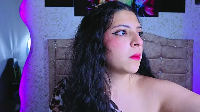 Snapshot of mily_x chatting on 06-12-26, 03:48 mily x online show from 06-12-26, 03:48