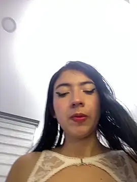 Snapshot of JeyLuxx chatting on 06-21-26, 08:31 JeyLuxx online show from 06-21-26, 08:31