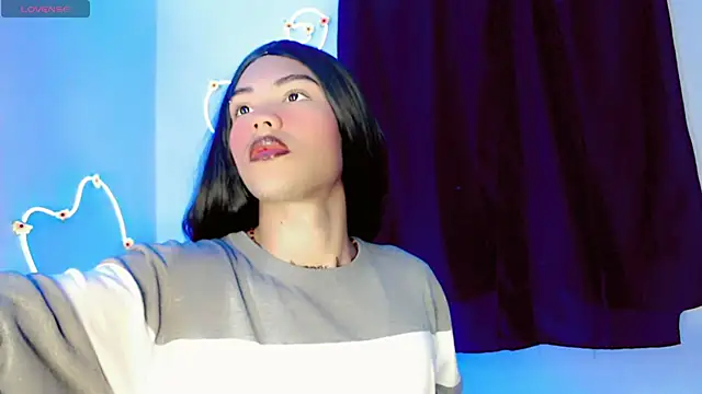 Snapshot of fer_sophia chatting on 05-28-26, 11:27 fer sophia online show from 05-28-26, 11:27