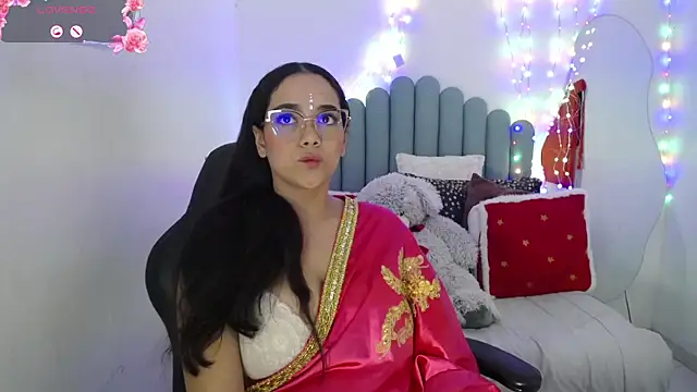 Snapshot of farah_samira chatting on 06-29-26, 11:54 farah samira online show from 06-29-26, 11:54