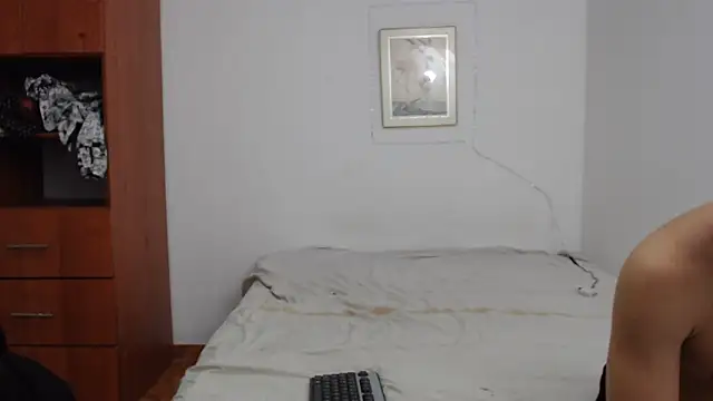 Snapshot of Sex_Latin699 chatting on 06-12-26, 11:24 Sex Latin699 online show from 06-12-26, 11:24