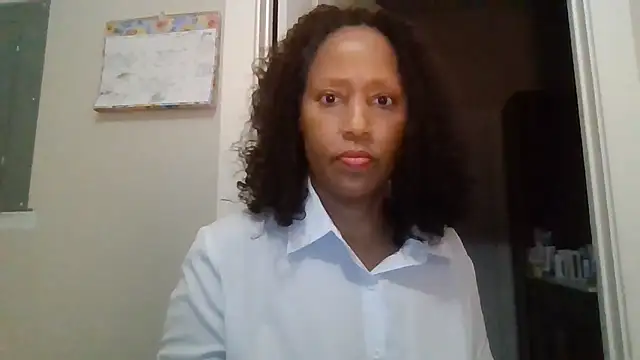 Snapshot of MsDeeLive chatting on 05-26-26, 04:43 MsDeeLive online show from 05-26-26, 04:43