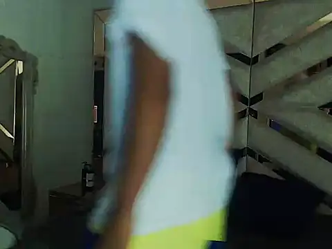 Snapshot of LoganNRose chatting on 06-07-26, 03:23 LoganNRose online show from 06-07-26, 03:23