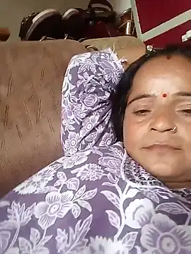 Snapshot of Cut_payi chatting on 06-18-26, 08:46 Cut payi online show from 06-18-26, 08:46