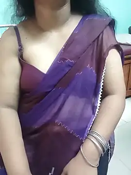 Snapshot of roopa__ chatting on 05-30-26, 08:53 roopa online show from 05-30-26, 08:53