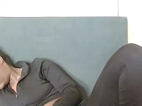 Snapshot of roziebeauty chatting on 07-02-26, 03:51 roziebeauty online show from 07-02-26, 03:51