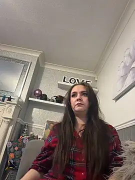 Kaylahh123 online show from 06-17-26, 05:29