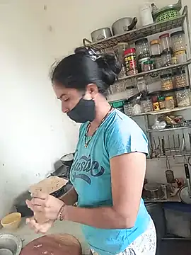 Snapshot of sakshi_moni chatting on 06-25-26, 05:12 sakshi moni online show from 06-25-26, 05:12