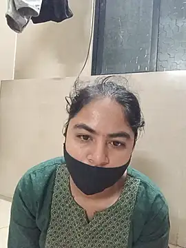 Snapshot of sakshi_moni chatting on 07-09-26, 11:48 sakshi moni online show from 07-09-26, 11:48