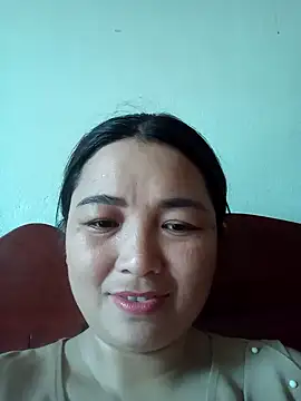 Snapshot of Giee00 chatting on 05-24-26, 08:47 Giee00 online show from 05-24-26, 08:47