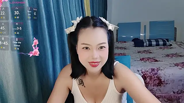 OnOKitten online show from 06-10-26, 05:03
