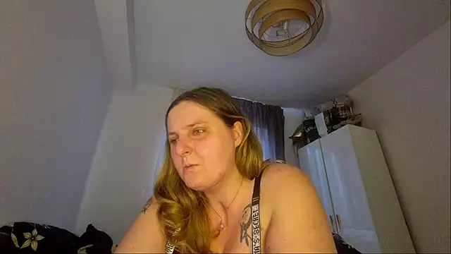 JessicaBake online show from 06-15-26, 04:06