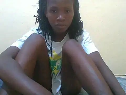 Snapshot of Ebonymickey chatting on 05-28-26, 04:24 Ebonymickey online show from 05-28-26, 04:24