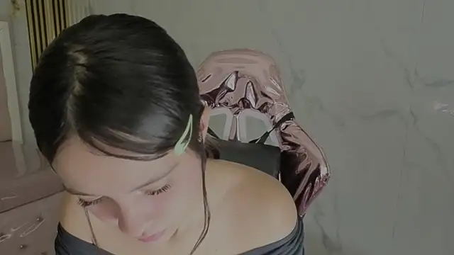 Snapshot of isabeau_s chatting on 07-14-26, 01:17 isabeau s online show from 07-14-26, 01:17
