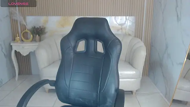 Snapshot of isabeau_s chatting on 07-30-26, 02:05 isabeau s online show from 07-30-26, 02:05