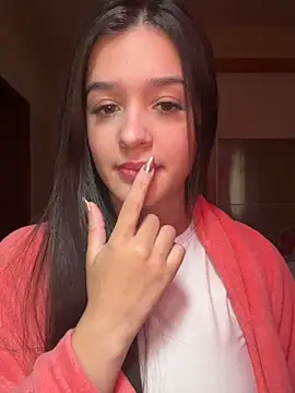 Snapshot of julhya_duarte chatting on 06-16-26, 05:13 julhya duarte online show from 06-16-26, 05:13
