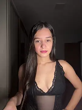 Snapshot of julhya_duarte chatting on 05-29-26, 04:46 julhya duarte online show from 05-29-26, 04:46