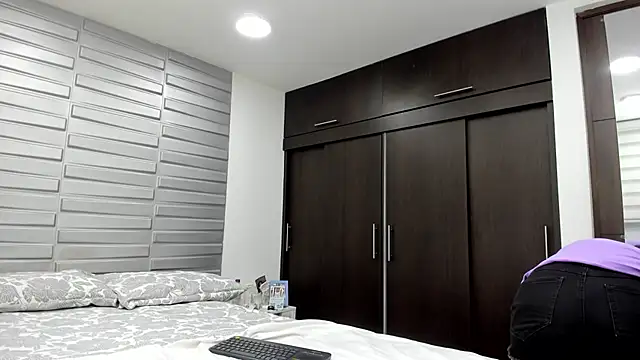 Snapshot of XimenaRose chatting on 07-14-26, 12:54 XimenaRose online show from 07-14-26, 12:54