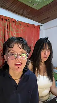Snapshot of Aurora_Califer66 chatting on 06-12-26, 03:37 Aurora Califer66 online show from 06-12-26, 03:37