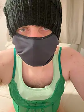 Snapshot of ShyTQueen chatting on 06-17-26, 07:57 ShyTQueen online show from 06-17-26, 07:57