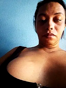 Snapshot of kikitavc chatting on 05-25-26, 01:21 kikitavc online show from 05-25-26, 01:21