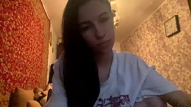 Snapshot of NeryLaffitte chatting on 05-31-26, 02:12 NeryLaffitte online show from 05-31-26, 02:12