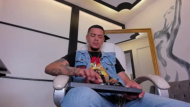AntonyEvans online show from 05-27-26, 03:58