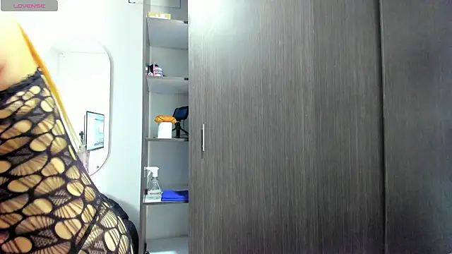 Snapshot of queenceleste69 chatting on 05-28-26, 03:14 queenceleste69 online show from 05-28-26, 03:14
