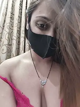 Snapshot of Dezler_Queen chatting on 06-11-26, 04:15 Dezler Queen online show from 06-11-26, 04:15