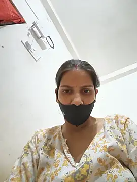 Snapshot of Neha-ji chatting on 06-11-26, 04:04 Neha-ji online show from 06-11-26, 04:04