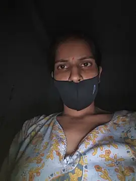 Snapshot of Neha-ji chatting on 06-14-26, 04:19 Neha-ji online show from 06-14-26, 04:19