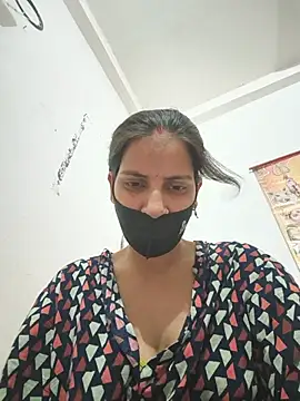 Snapshot of Neha-ji chatting on 06-21-26, 04:35 Neha-ji online show from 06-21-26, 04:35