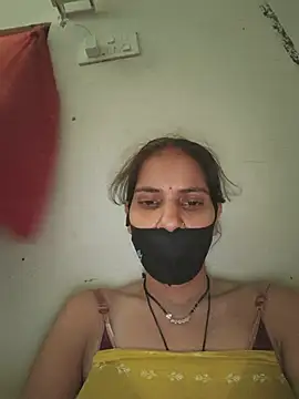 Snapshot of Neha-ji chatting on 07-04-26, 05:36 Neha-ji online show from 07-04-26, 05:36
