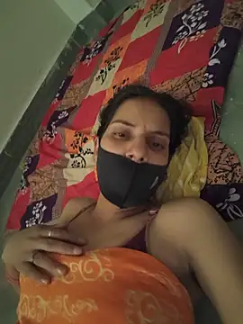 Snapshot of Neha-ji chatting on 06-18-26, 10:20 Neha-ji online show from 06-18-26, 10:20