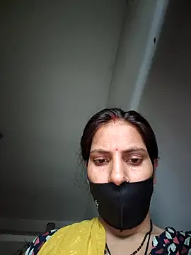 Snapshot of Neha-ji chatting on 07-07-26, 09:02 Neha-ji online show from 07-07-26, 09:02
