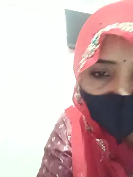 Snapshot of ShilpaSharma chatting on 06-02-26, 07:03 ShilpaSharma online show from 06-02-26, 07:03