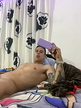 Snapshot of jhuan99 chatting on 07-18-26, 06:44 jhuan99 online show from 07-18-26, 06:44