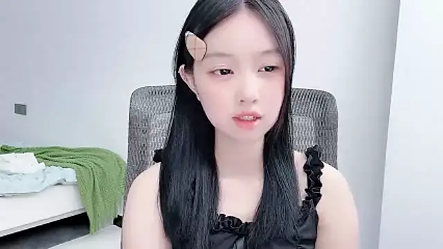 Yoyo33355 online show from 07-09-26, 03:07