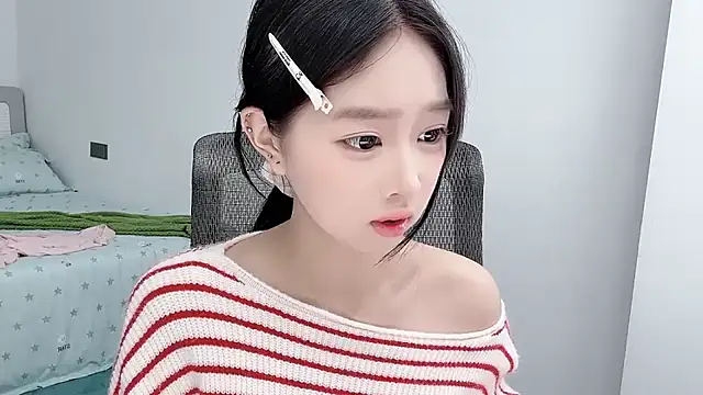 Yoyo33355 online show from 06-30-26, 03:50