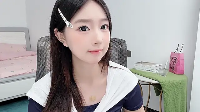 Yoyo33355 online show from 06-16-26, 03:17