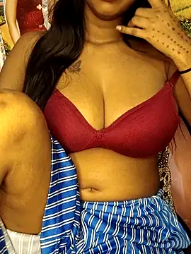 Snapshot of Miss_Fiza chatting on 05-27-26, 07:32 Miss Fiza online show from 05-27-26, 07:32