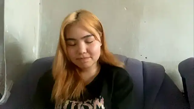 Molly Teddy online show from 06-26-26, 10:10