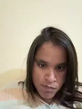 Snapshot of varsha_00 chatting on 05-31-26, 04:24 varsha 00 online show from 05-31-26, 04:24