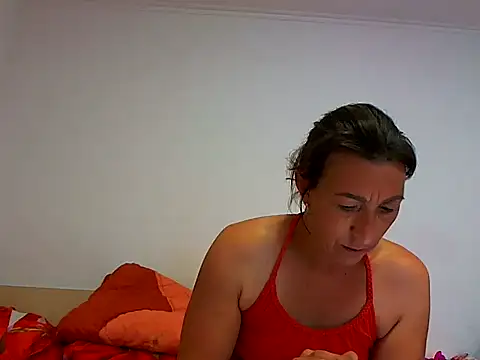 Snapshot of Kassandra06 chatting on 06-10-26, 05:30 Kassandra06 online show from 06-10-26, 05:30