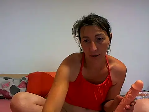 Snapshot of Kassandra06 chatting on 06-12-26, 06:11 Kassandra06 online show from 06-12-26, 06:11