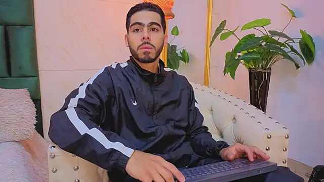 Snapshot of Jadiel_Stone chatting on 06-10-26, 11:44 Jadiel Stone online show from 06-10-26, 11:44