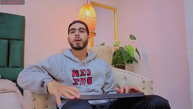 Jadiel Stone online show from 06-15-26, 12:49