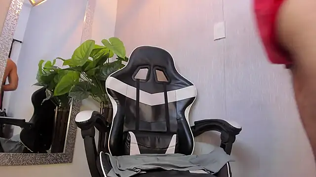 Jadiel Stone online show from 06-30-26, 12:16